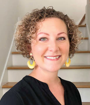 Alyson Newby headshot.