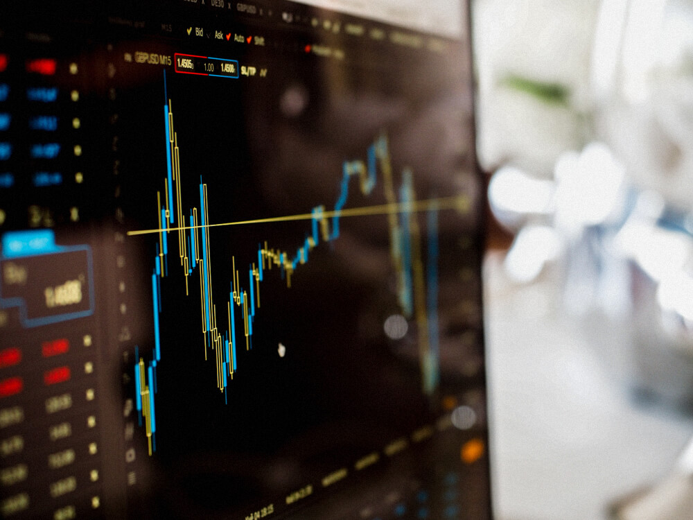 Computer screen showing graph of a portfolio’s value over time.