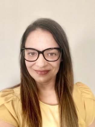 Sheila Hernandez headshot.