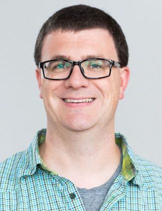 Garrison Locke headshot.